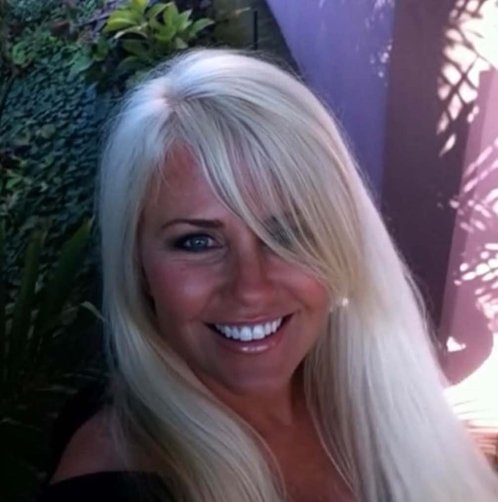 Janet Roberts Muller, Hawaii